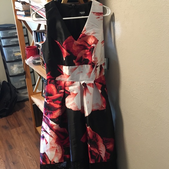 Melrose Social High-Low Dress - Picture 2 of 4